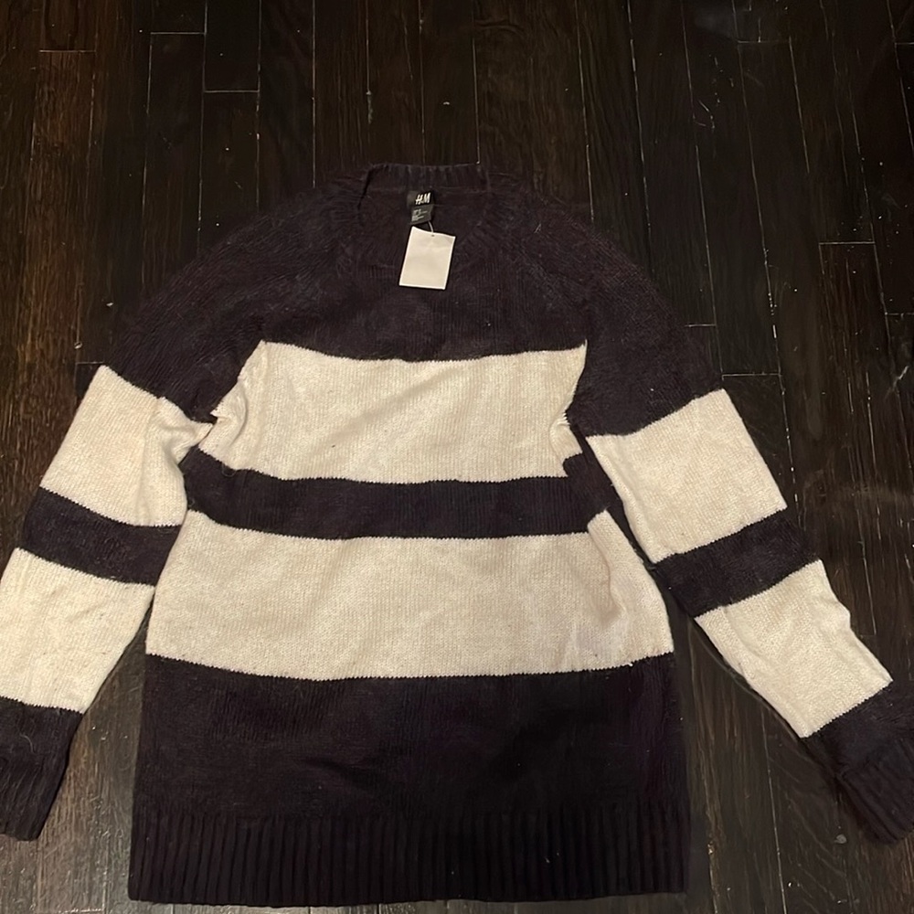 NWT H&M New Men's Crewneck Black White Striped Sweater-Good for Fall Winter